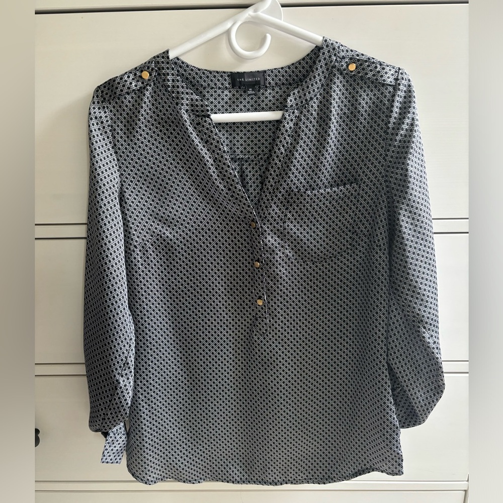 The Limited Black and White V Neck Front Roll Tab Sleeve Vintage Blouse Top XS